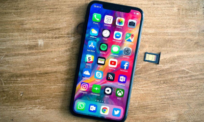 Το τερμάτισε! Επιχείρησε να ανοίξει μπύρα με iphone! Και έγινε το προφανές (Video)