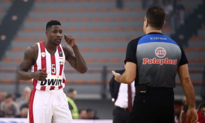 Σεξιστικό σχόλιο για τις γυναίκες διαιτητές από τον Τσέρι του Ολυμπιακού