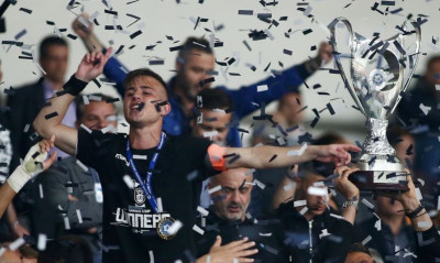 ΠΑΟΚ – ΑΕΚ: «Τρελό» γλέντι στα αποδυτήρια των νταμπλούχων (video)