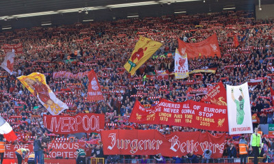 Τραγούδι και αποθέωση της Λίβερπουλ στο «Άνφιλντ» (video)