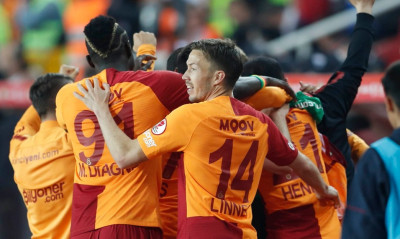 Επική ανατροπή και Κύπελλο από Γαλατάσαραϊ (photos)