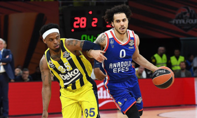 ΜΥΘΙΚΗ Εφές, έκανε μια… χαψιά τη Φενέρ και πάει τελικό!