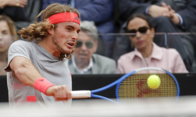 Η είσοδος του Στέφανου Τσιτσιπά για τον μεγάλο ημιτελικό (video)