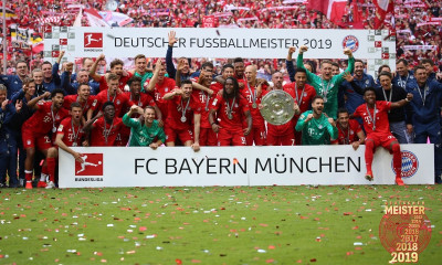 Αποθέωση για την πρωταθλήτρια Μπάγερν (photos+videos)