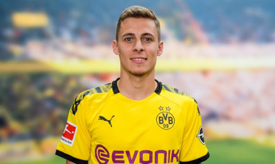 Η Ντόρτμουντ ανακοίνωσε Μπραντ και Αζάρ (photos)