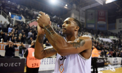 ΠΑΟΚ: «Ευχαριστούμε Φιλ» (photos)