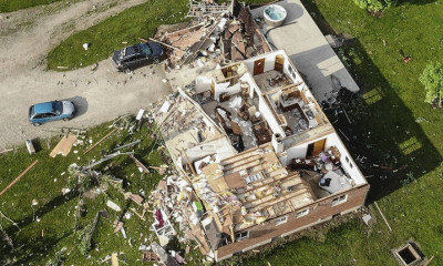 Εικόνες Αποκάλυψης στις ΗΠΑ: Φονικοί ανεμοστρόβιλοι ισοπέδωσαν γειτονιές