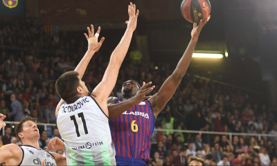 Εύκολα το ντέρμπι με Σίνγκλετον η Μπάρτσα, «πάγωσε» με Ντιμιτρίεβιτς το «Παλάου Μπλαουγκράνα» (vid)