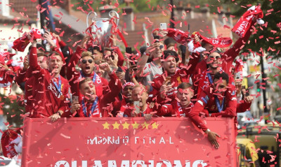 «Κάηκε» το Λίβερπουλ: Αποθέωση και πανικός για το έκτο Champions League! (videos+photos)