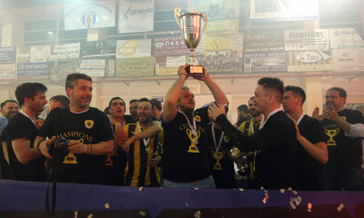 Αποθέωσαν τους πρωταθλητές του Futsal οι φίλοι της ΑΕΚ! (video)