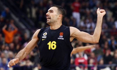 «Σκούπισε» και πήγε τελικούς η Φενέρμπαχτσε του Σλούκα