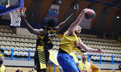 ΑΕΚ – Περιστέρι: Τζάμπολ στους «μικρούς» τελικούς, χωρίς Σαντ-Ρος η «Ένωση»