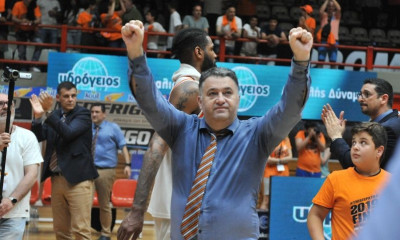 Συγκλονιστική αποθέωση για Γιατρά στην Πάτρα (photos)