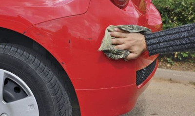 Τρομερό κόλπο: Έτσι θα αφαιρέσεις την γρατζουνιά από το αυτοκίνητό σου δωρεάν! (pics)