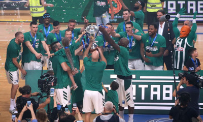 Όλα τα βίντεο από το γλέντι του νταμπλούχου Παναθηναϊκού (videos+photos)