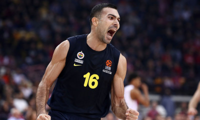 Δεν μειώνει το μπάτζετ και ανανεώνει με Σλούκα η Φενέρμπαχτσε!