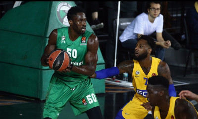 Μάικλ Έρικ: Αποχαιρέτησε την Νταρουσάφακα και ψάχνει ομάδα στη Euroleague