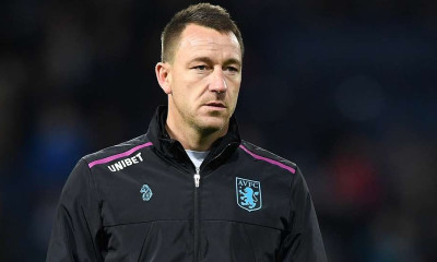 Ανανέωσε με την Άστον Βίλα ο Τέρι