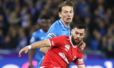 ΑΕΚ: Τσεκάρει Σιμάο στα χαφ (photos+video)