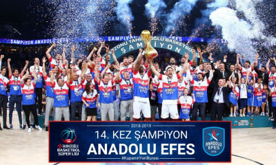 Το σόου του Λάρκιν που έστεψε την Εφές πρωταθλήτρια Τουρκίας (videos)