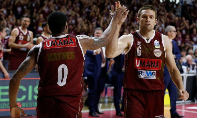 Βενέτσια: Το «πάρτι» από Μπράμος και Χέινς που οδήγησε στο πρωτάθλημα (video)