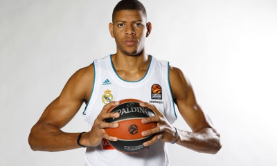 Ανανέωσε με Ρεάλ ο Ταβάρες