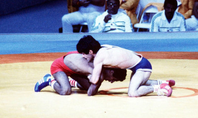 Μπάμπης Χολίδης: Αυτή είναι η αιτία θανάτου του Έλληνα Ολυμπιονίκη (vids)