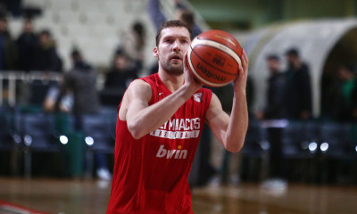 ΤΣΣΚΑ και Ιτούδης έκλεψαν τον Στρέλνιεκς