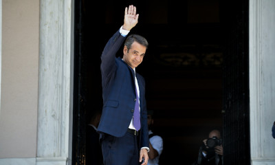 Αυτός είναι ο αστυνομικός που «καθάρισε» ο Μητσοτάκης (pics)