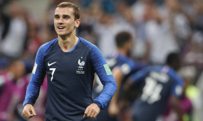 Έσκασε η «βόμβα»: Στην Μπαρτσελόνα και επίσημα ο Γκριεζμάν (videos+photos)