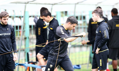 ΑΕΚ: Προπόνηση με βροχή και… ήλιο (video)