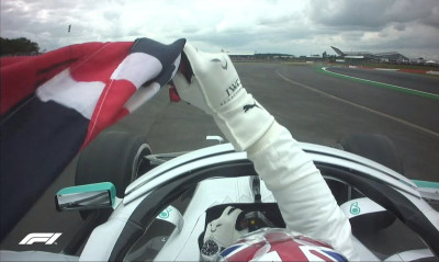 Formula 1: Νίκη στην… έδρα του ο Χάμιλτον (photos)