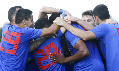 Αυτή είναι η νέα φανέλα του Ολυμπιακού (photos)