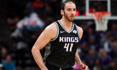 Στο στόχαστρο των Μπακς και Ράπτορς ο Κουφός (photos.video)