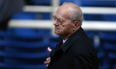 Το λάβαρο του Θανάση Γιαννακόπουλου στην οροφή του ΟΑΚΑ