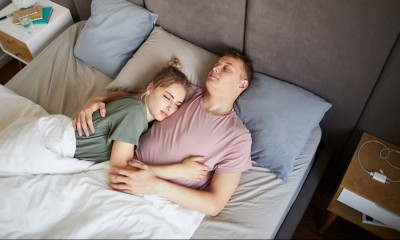 Σεξουαλική αποχή: Τι παθαίνουμε όταν δεν κάνουμε σεξ σωματικά και ψυχολογικά;