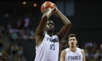 «Ψήλωσε» με Φαλ η Τουρκ Τέλεκομ (photos+video)