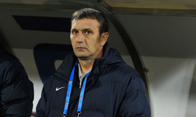 Συγκλονισμένοι στη Ντιναμό Βουκουρεστίου! Κατέρρευσε ο προπονητής την ώρα του αγώνα (video)