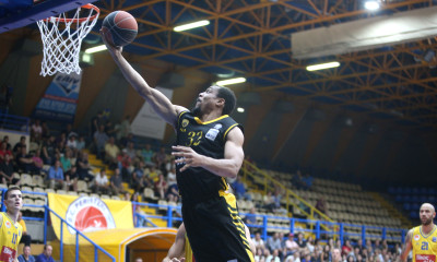 ΕΠΙΣΗΜΟ: Από την ΑΕΚ στη Βίρτους Μπολόνια ο Βινς Χάντερ!