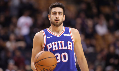 Νέο συμβόλαιο με τους Σίξερς υπέγραψε ο Κορκμάζ