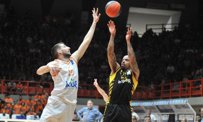 Στη Μπεσίκτας ο Θίοντορ (photos+video)