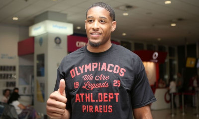 Στην Αθήνα για τον Ολυμπιακό ο Ρούμπιτ (photos)