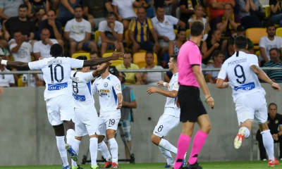 Γκολάρα και ρεκόρ ο Ούμπιντες (video)