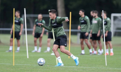 Γράφουν κι οι Ολλανδοί για Χατζηγιοβάνη και Γάνδη