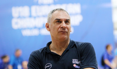 Βλασσόπουλος: «Πρέπει πρώτα τα παιδιά να δουλεύουν και μετά να διαφημίζονται»