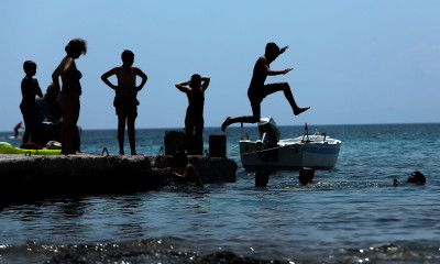 Καιρός τώρα: «Βράζει» η χώρα από τον καύσωνα - Πού θα φτάσει τους 42 βαθμούς η θερμοκρασία (pics)