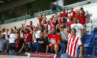 Μπασάκσεχιρ-Ολυμπιακός: Οι φίλοι των «ερυθρόλευκων» και ο Μαρινάκης στο «Φατίχ Τερίμ» (photos)