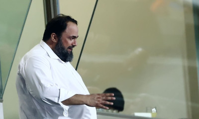 Μπασάκσεχιρ-Ολυμπιακός: Έτσι έζησε το ματς ο Μαρινάκης (photos)