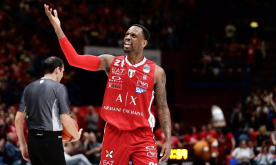 Τελειώνει από την Αρμάνι ο Νάναλι που πάει Κίνα (video)