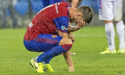 Σοκ για διεθνή ποδοσφαιριστή: Διαγνώστηκε με ανεύρυσμα στον εγκέφαλο!